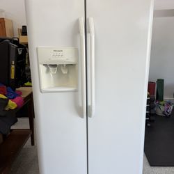Frigidaire Refrigerator 
