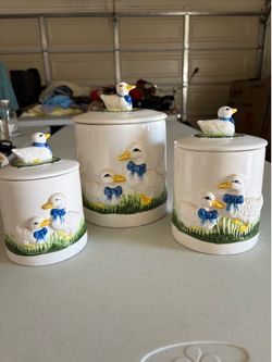 Porcelain jars