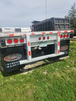 1994 Ravens flat bed trailer