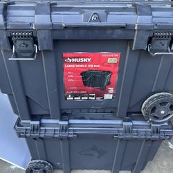 Husky 36.5 in. Black Heavy Duty Large Rolling Toolbox with Tool Tray and Keyed Lock