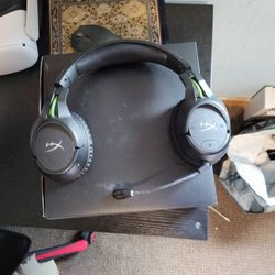  Hyper x cloud flight gaming headset