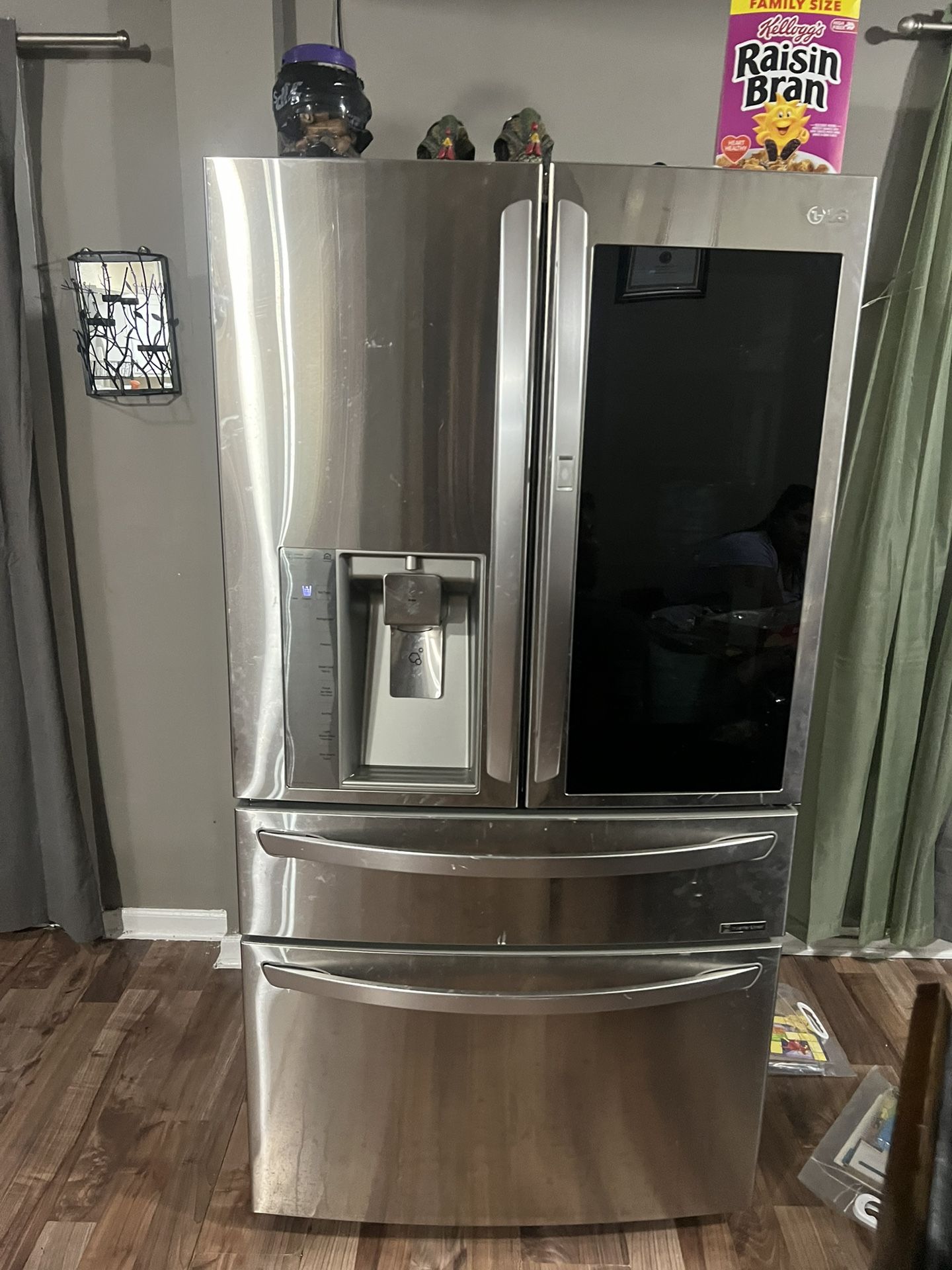LG Refrigerator 30 Cu Ft