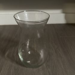  Clear Glass Vase For Flowers or Decor