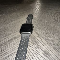 Apple Watch Series 4