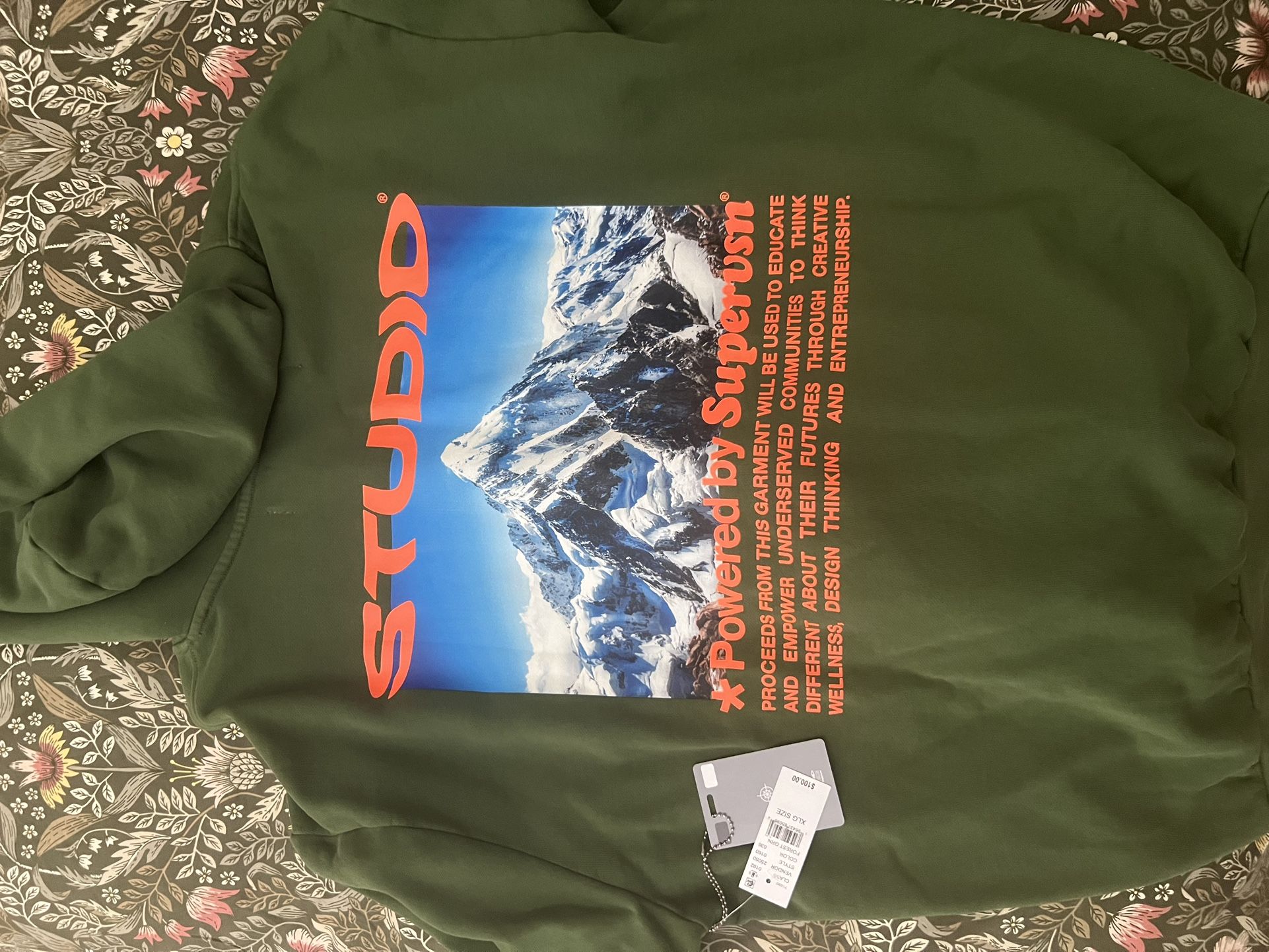 Studio Brand New Hoodie XL
