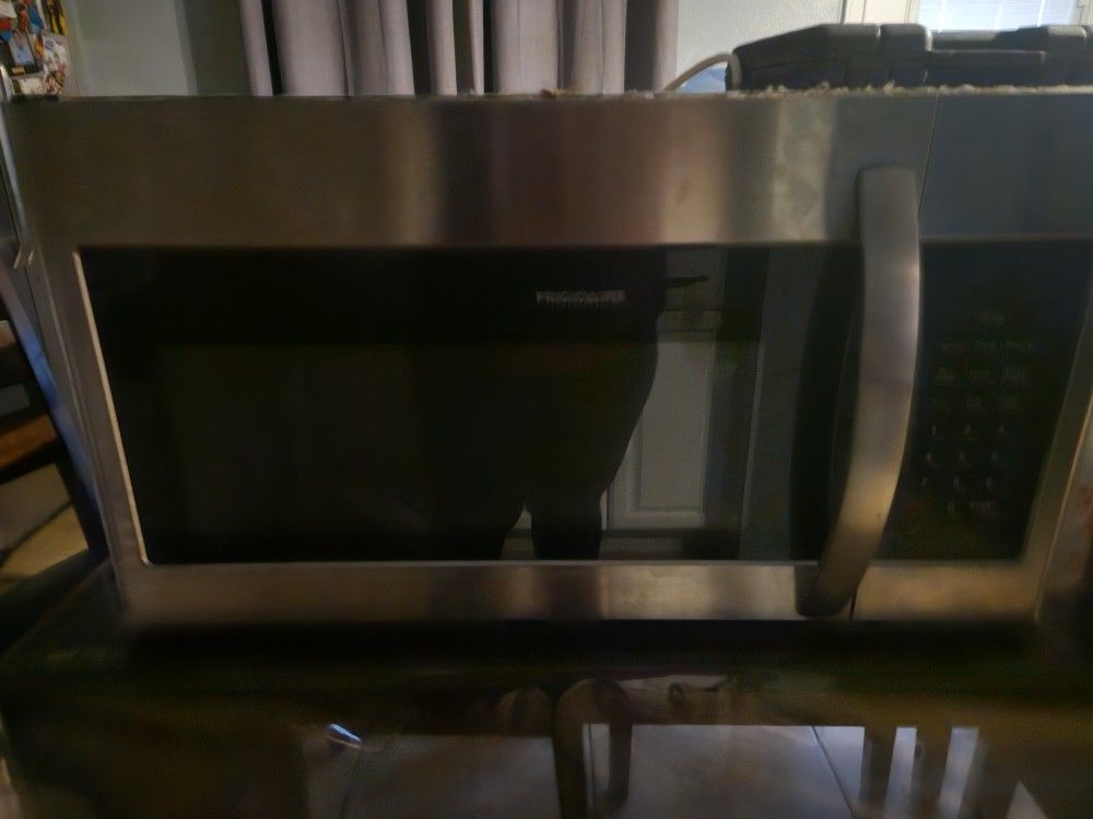 Free Frigidaire Microwave