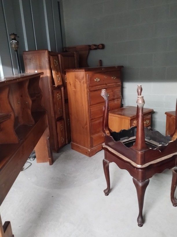 FREE Queen Bedroom Set & Coffee Tables