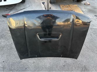 Toyota 4runner sport hood with scoop