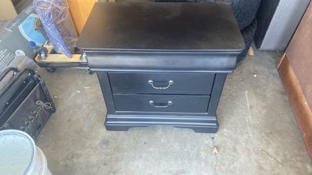 Black Wood 3 Drawer Nightstand