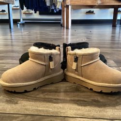 Uggs Toddler Ultra Mini Classic Size 5 Through 12