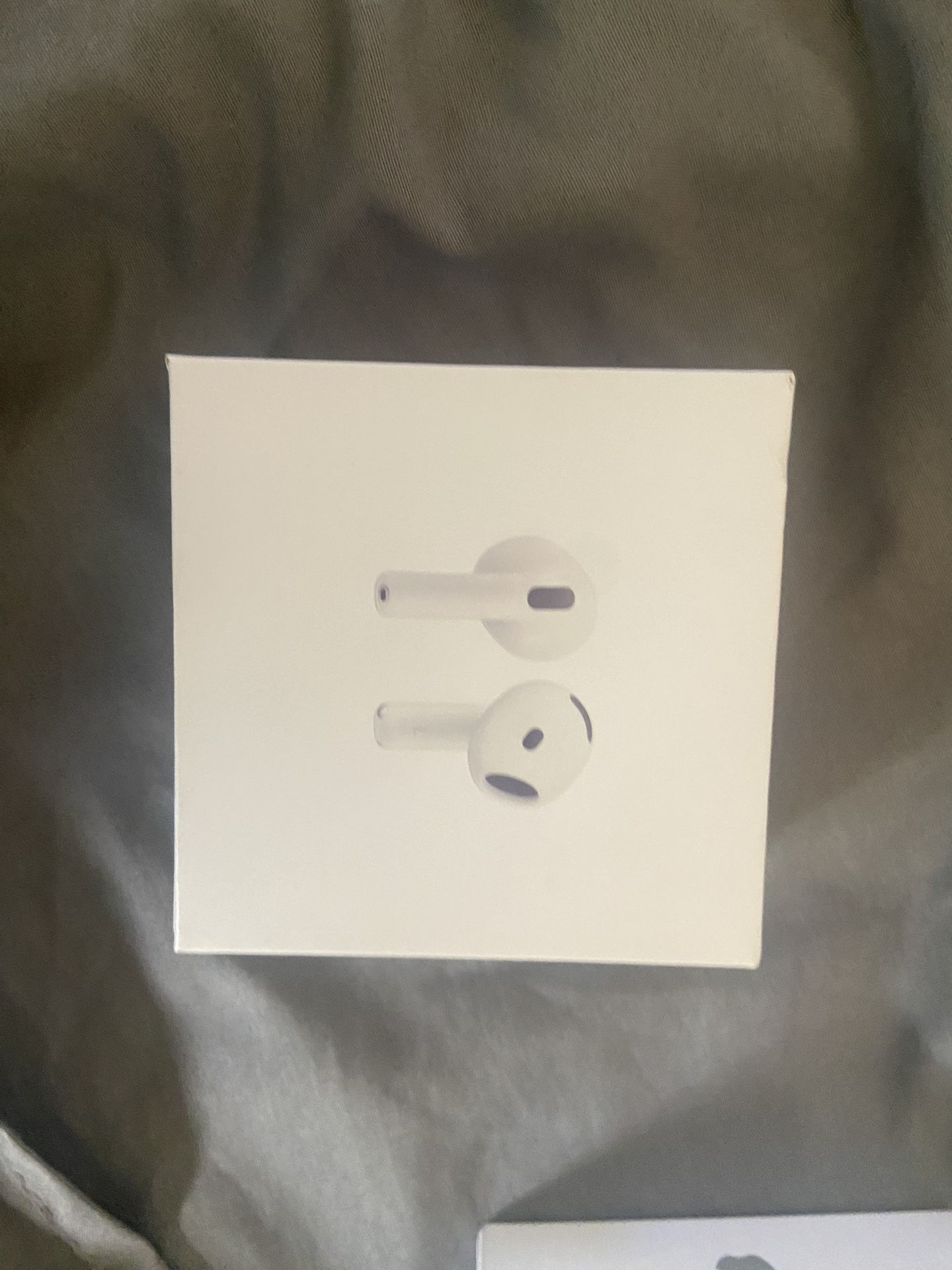 Earbuds 