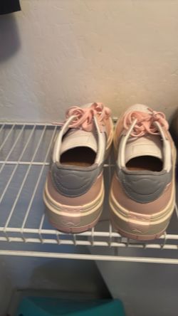 Nike pink airs