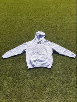 This hoodie looks so comfy and stylish! I bet it's perfect for any occasion. 🤩