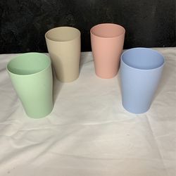 4 Piece Cup Set