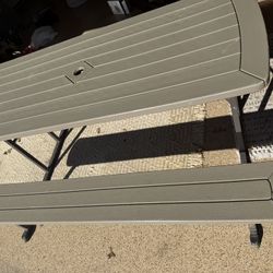 Foldable Picnic Table