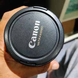 Canon EF 28-135mm f/3.5-5.6 IS USM