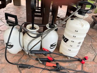 Roundup Pump Garden Sprayers – Lot of 4