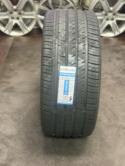 305/35/24 new tires Evoluxx set of 4
