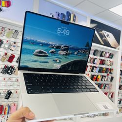 MacBook Pro M3 8Ram 512GB 