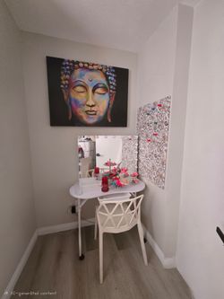 Makeup station