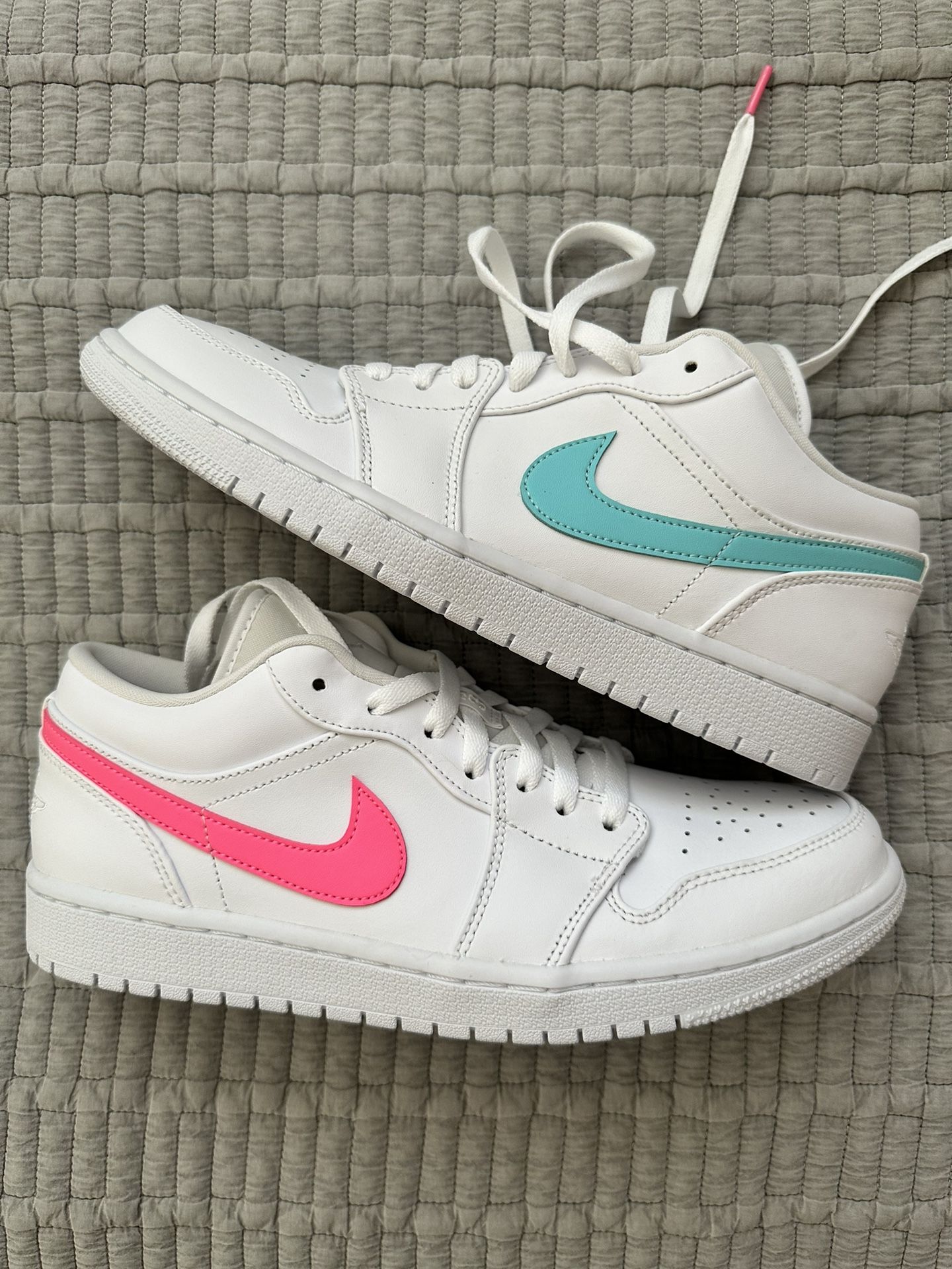 Nike Jordan Low white multi color swoosh (size 10)