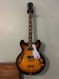 Epiphone Casino Archtop Hollowbody Guitar—Mint Condition w/ Semi-Hard Case