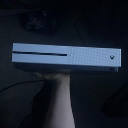 Xbox One S ( Used For A Week Or Two)