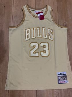 Michael Jordan Chicago Bulls jersey Gold edition