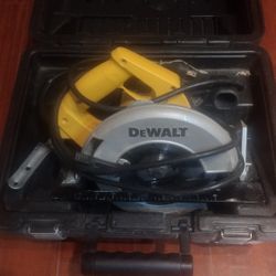Dewalt Saw
