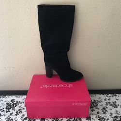 Black Women’s Boots Size 8
