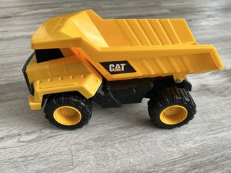 CAT DUMP TRUCK