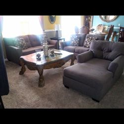Living Room 3 Pierces