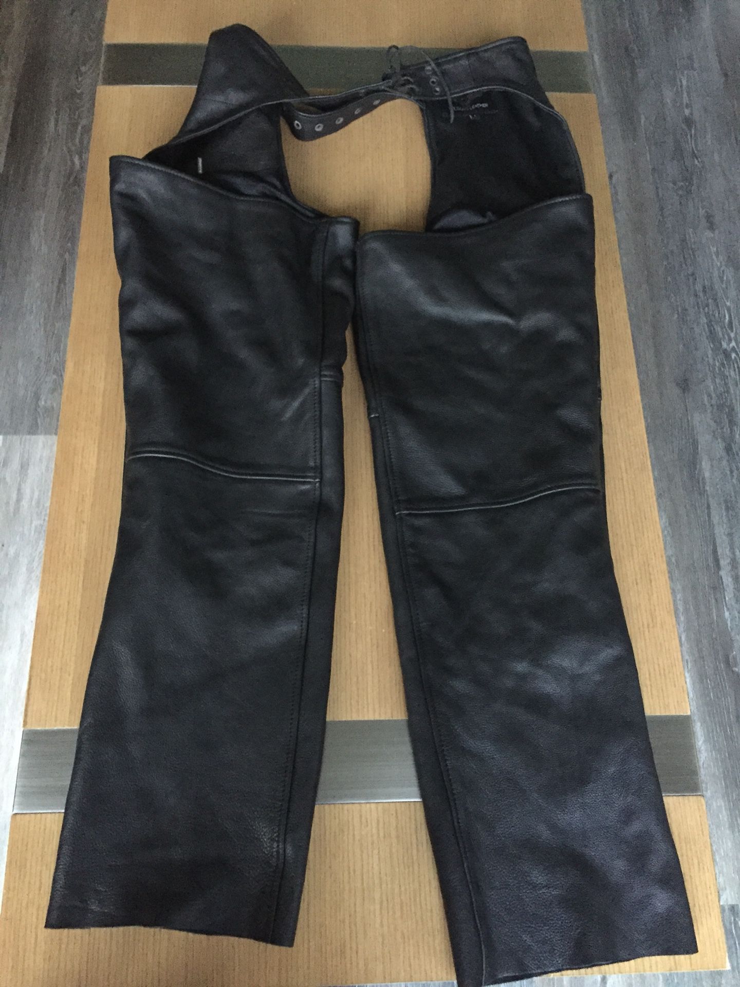 Wilson Leather Chaps L