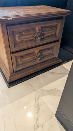 OAK NIGHTSTAND