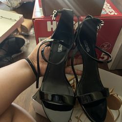 Michael Kors Size 71/2