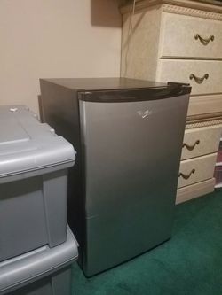 Mini fridge