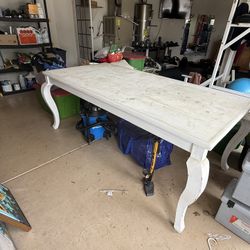 FREE Kitchen. Farm Table 