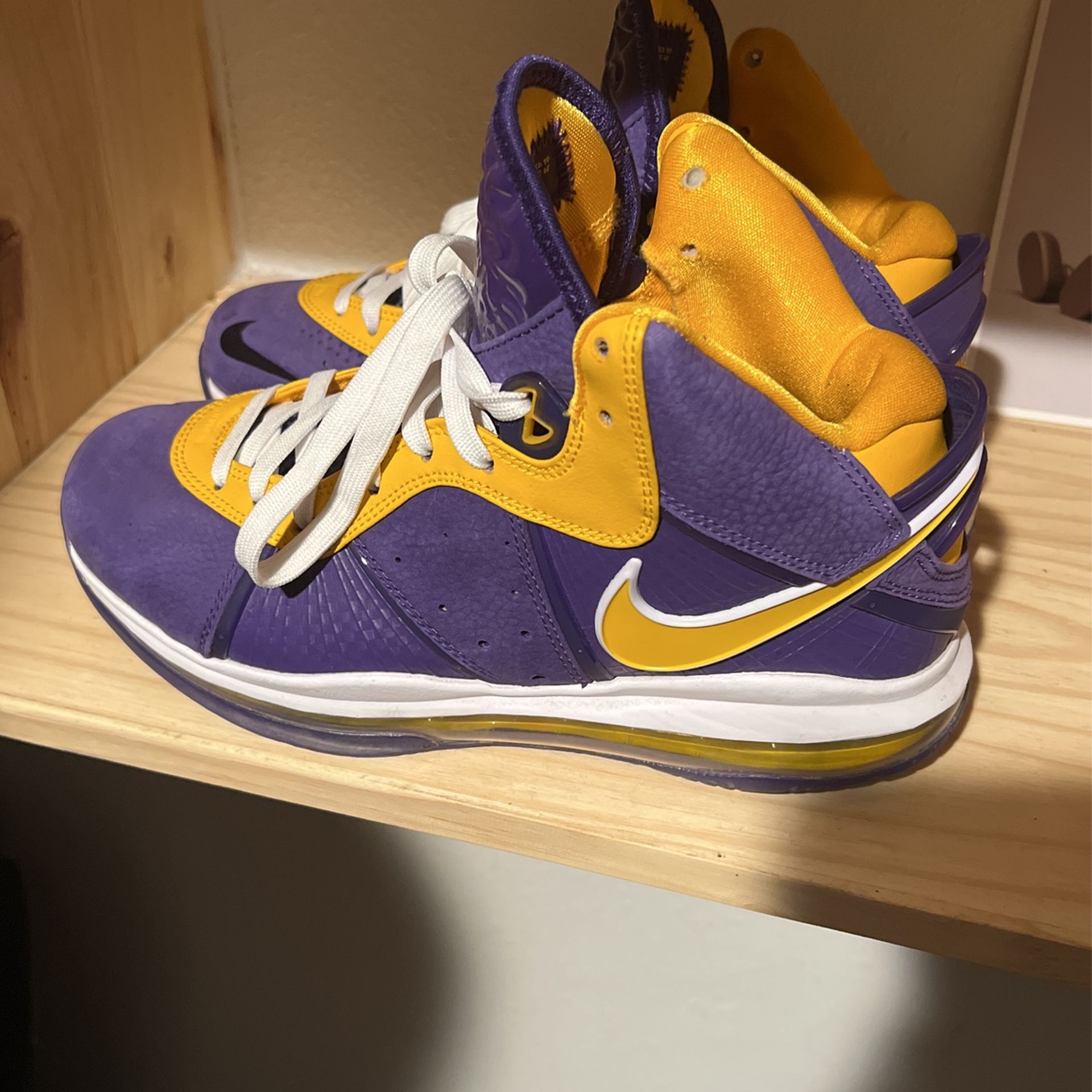Lebron 8 Lakers Size 9