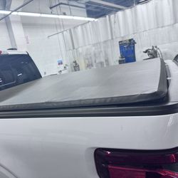 2021 - 2025 Ford F150 Tonneau Cover Trifecta