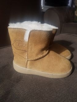 Toddler Ugg Boots Size 9