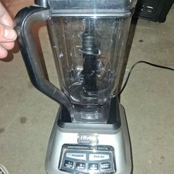 Ninja BLENDER 