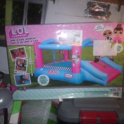 Girls Inflatable Bouncy House With Slide 
