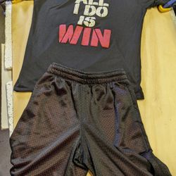 Everlast Set Shorts and Tee Shirt boys small