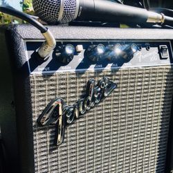 10x10 Amp And Microphone (Pyle)