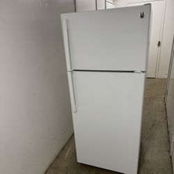 Household Refrigerator Fridge Freezer Great For Garage