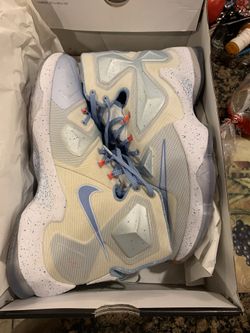 Lebron 13 XMAS