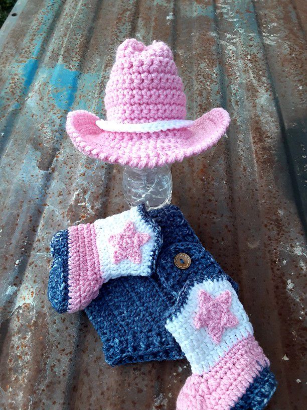 Crochet baby Cowgirl Outfit.