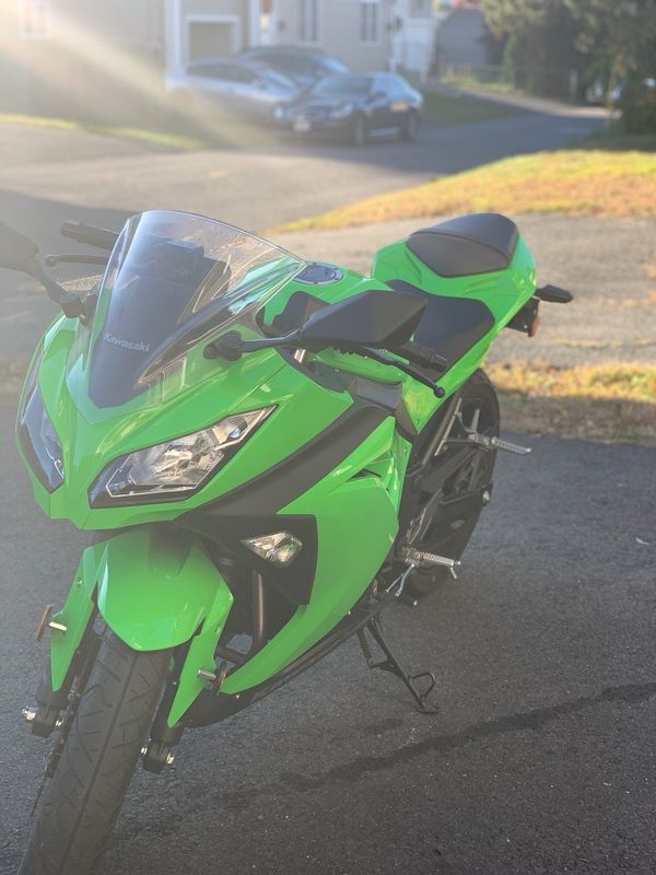 Obo 2015 kawasaki ninja 300cc with 1937 original miles
