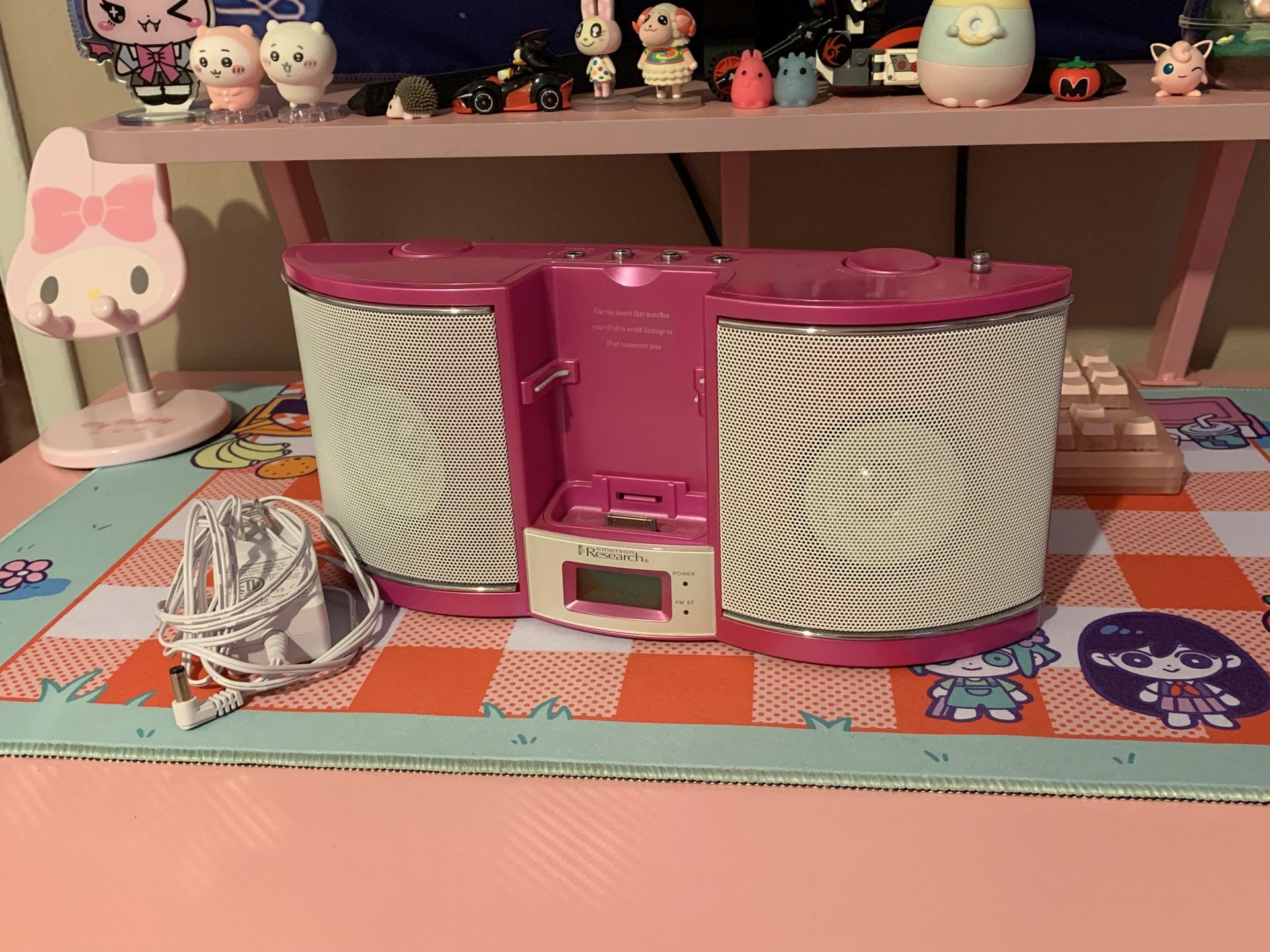 Emerson Pink Portable Docking Station For Ipod