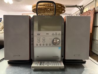 Panasonic SA-PM19 5-CD Stereo System with Speakers